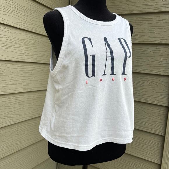Gap Tank top, white, scoop neck with GAP logo on front, women's size XS - Picture 2 of 5